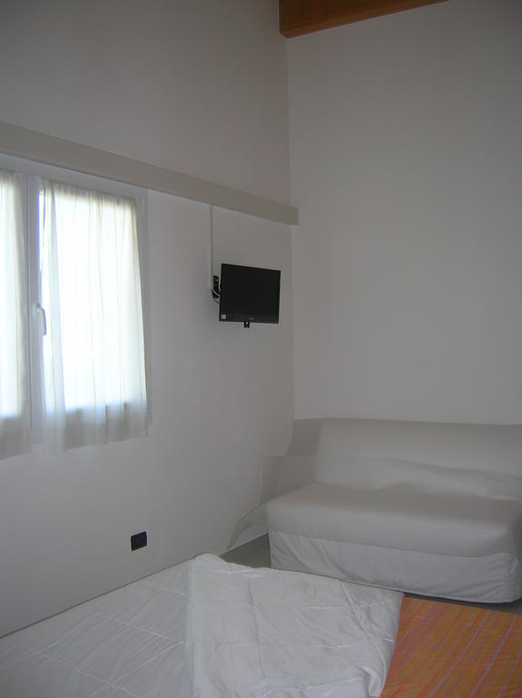 Suni B&B S'Ena חדר תמונה