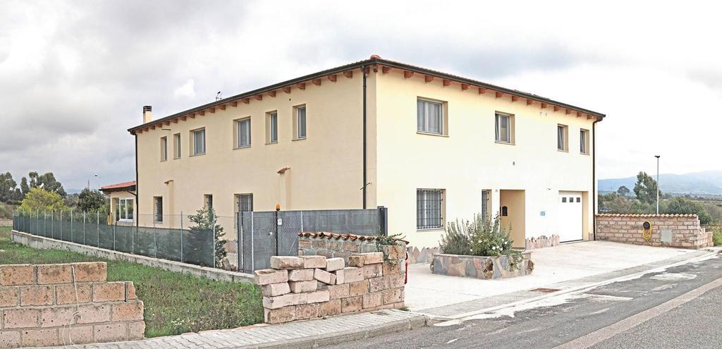 Suni B&B S'Ena מראה חיצוני תמונה